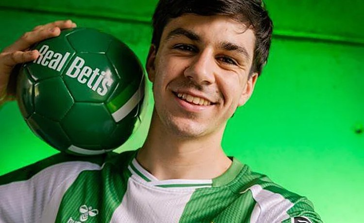 Petit, en su llegada al Betis: «Es un paso muy importante en mi carrera» Petit, en su llegada al Betis: «Es un paso muy importante en mi carrera»