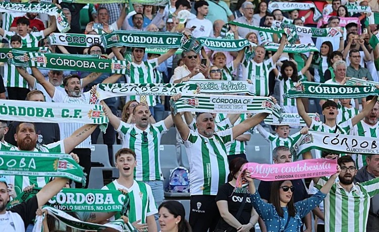 Lleno total en el Arcángel: el Córdoba anuncia que ya no quedan entradas para el partido ante el Betis Lleno total en el Arcángel: el Córdoba anuncia que ya no quedan entradas para el partido ante el Betis