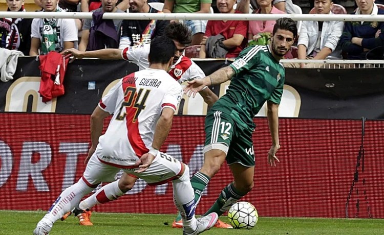 El calvario con las lesiones y la nueva demarcación de Piccini, ex del Betis: «Sólo quiero sentir que represento un escudo que pueda hacer mío» El calvario con las lesiones y la nueva demarcación de Piccini, ex del Betis: «Sólo quiero sentir que represento un escudo que pueda hacer mío»