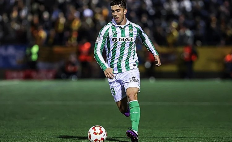 El limbo donde se encuentra Iker Losada en el Real Betis El limbo donde se encuentra Iker Losada en el Real Betis