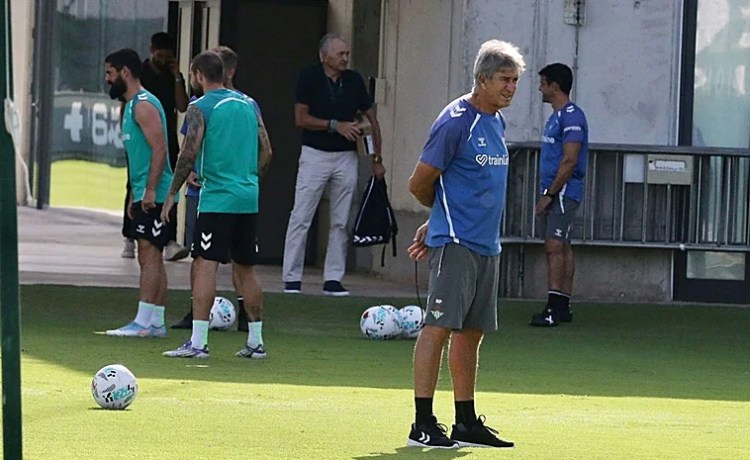 Abde, Llorente, Roca y Mendy, en la lista del Betis para la concentración en Marbella Abde, Llorente, Roca y Mendy, en la lista del Betis para la concentración en Marbella