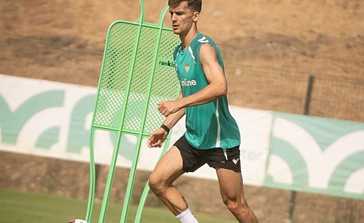 Llorente, tras su regreso al grupo: «Ahora hay que cumpir unos plazos para que cuando vuelva esté al cien por cien» Llorente, tras su regreso al grupo: «Ahora hay que cumpir unos plazos para que cuando vuelva esté al cien por cien»