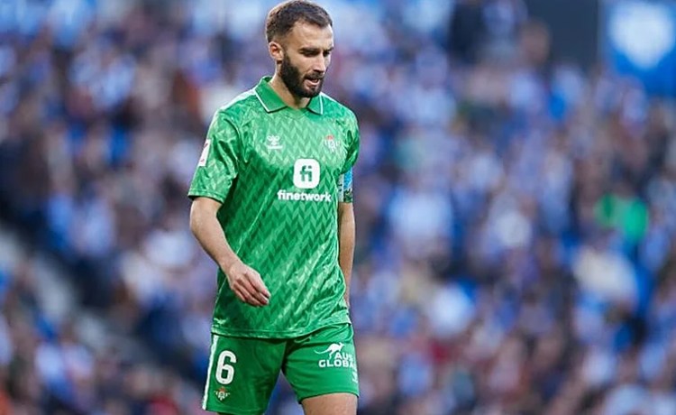 El Betis arropa a Pezzella tras su grave lesión: «Volverás más fuerte» El Betis arropa a Pezzella tras su grave lesión: «Volverás más fuerte»