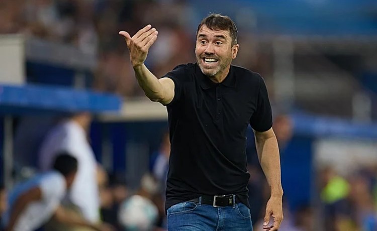 Coudet antes de visitar al Betis: «Es el típico partido que te gustaría tachar del calendario» Coudet antes de visitar al Betis: «Es el típico partido que te gustaría tachar del calendario»