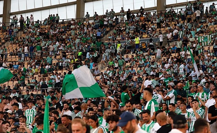El Betis asumirá el sobrecoste del transporte público los días de partido El Betis asumirá el sobrecoste del transporte público los días de partido