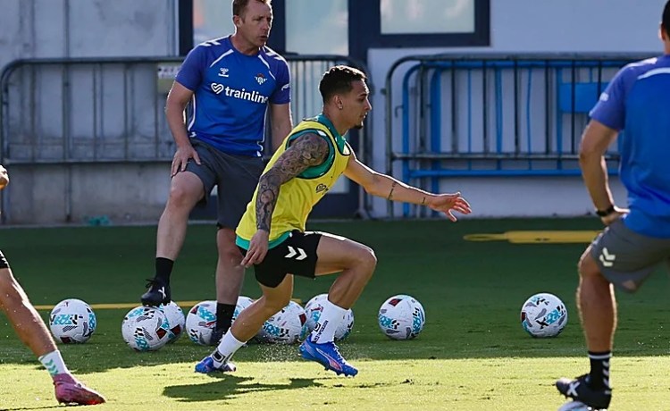Ez Abde sigue sin entrenarse con el equipo Ez Abde sigue sin entrenarse con el equipo