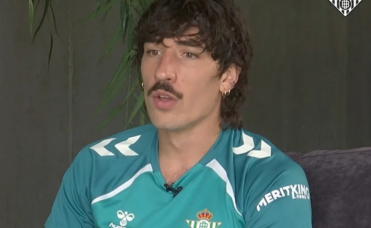 Bellerín: «Hay una ilusión renovada, ahora todos los niños quieren ser del Betis» Bellerín: «Hay una ilusión renovada, ahora todos los niños quieren ser del Betis»
