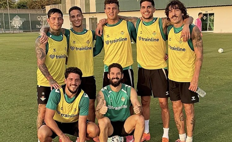 La sonrisa de Isco, la alegría de los béticos La sonrisa de Isco, la alegría de los béticos
