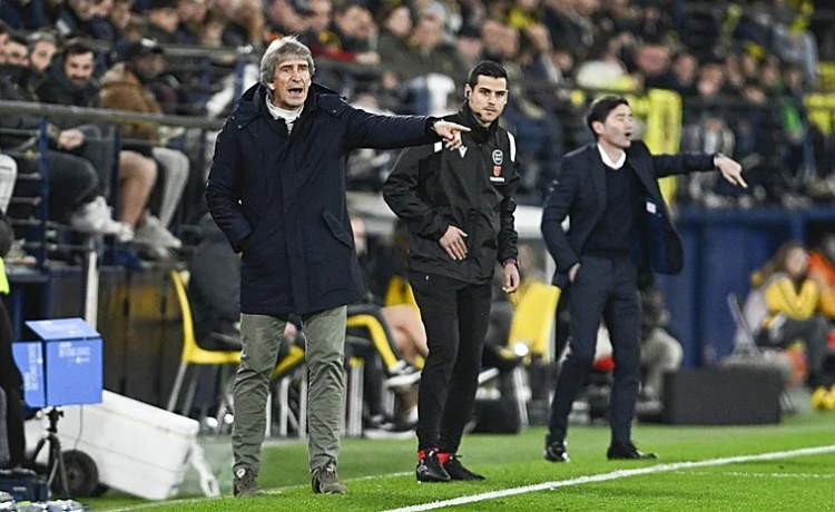 Tres triunfos del Betis en cinco visitas a Villarreal con Pellegrini de entrenador Tres triunfos del Betis en cinco visitas a Villarreal con Pellegrini de entrenador