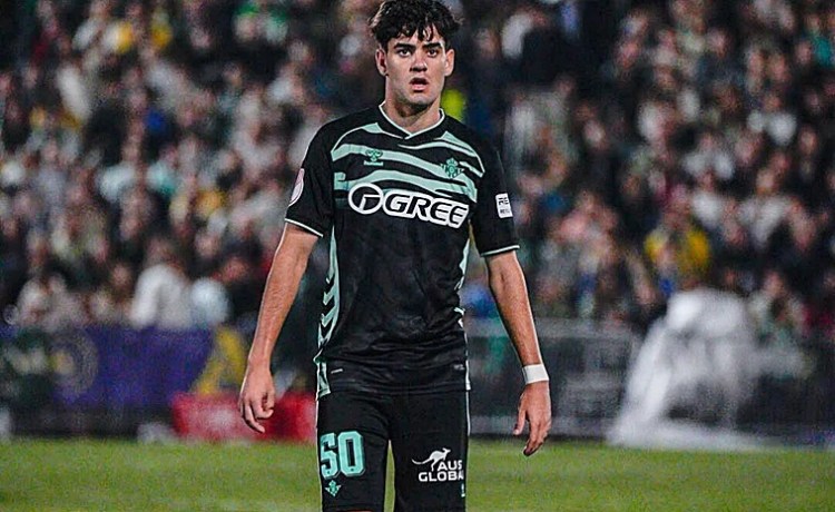El Betis negocia la renovación de Corralejo El Betis negocia la renovación de Corralejo