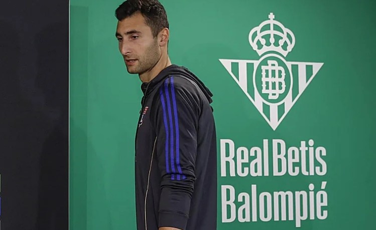 Las rotundas declaraciones de Greif sobre el Betis: «No lo sigo, no sé cómo juega» Las rotundas declaraciones de Greif sobre el Betis: «No lo sigo, no sé cómo juega»