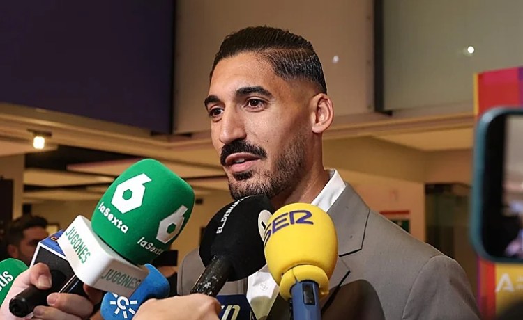 El Real Betis aguarda a Isco: «Sabemos el nivel que tiene y lo que significa para todos» El Real Betis aguarda a Isco: «Sabemos el nivel que tiene y lo que significa para todos»
