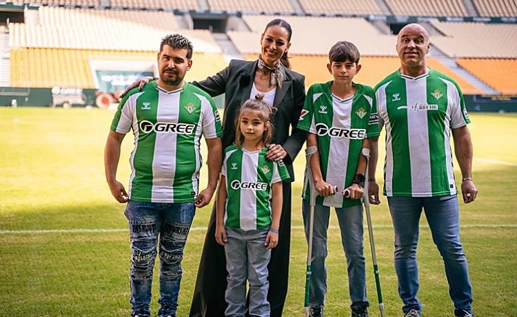 Eva Gonzaléz, primera embajadora de la Fundación Real Betis Balompié Eva Gonzaléz, primera embajadora de la Fundación Real Betis Balompié
