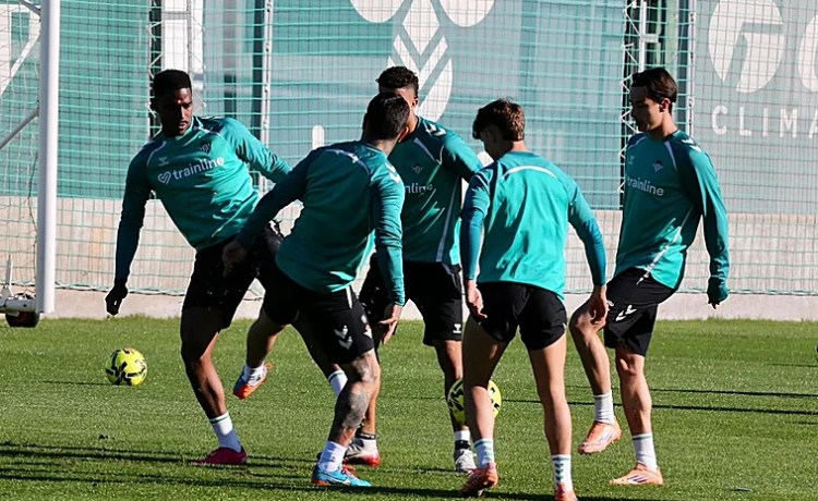 El Betis, a romper el ciclo de empates tras los parones El Betis, a romper el ciclo de empates tras los parones