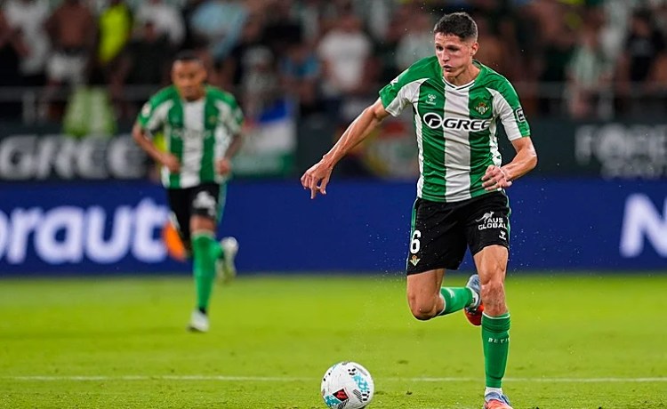 Altimira se queda fuera de la lista del Betis por una gastroenteritis Altimira se queda fuera de la lista del Betis por una gastroenteritis