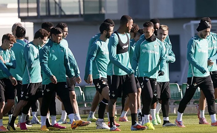 Betis – Girona: Ambición y necesidad se cruzan en la Cartuja Betis – Girona: Ambición y necesidad se cruzan en la Cartuja