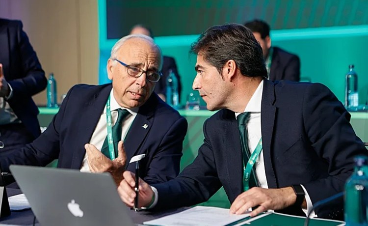 Haro expone la dificultad de compartir la Cartuja con el Sevilla: «No sé si hay cabida para los dos equipos» Haro expone la dificultad de compartir la Cartuja con el Sevilla: «No sé si hay cabida para los dos equipos»