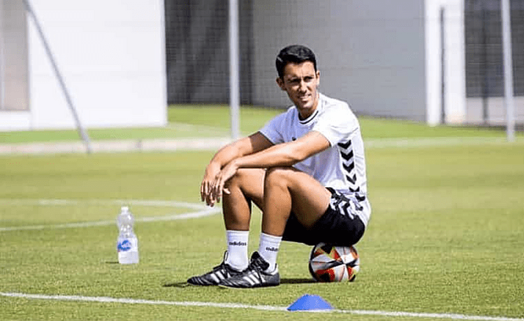 Oficial: el Betis destituye a Javi Medina como entrenador del filial Oficial: el Betis destituye a Javi Medina como entrenador del filial