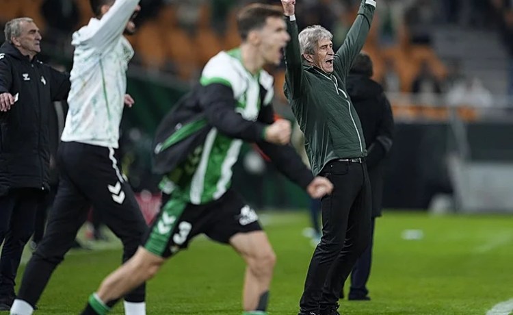 El mejor Betis de Pellegrini siempre aparece en los baches El mejor Betis de Pellegrini siempre aparece en los baches
