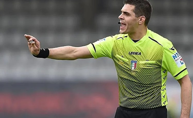 El italiano Simone Sozza, árbitro del PAOK – Betis El italiano Simone Sozza, árbitro del PAOK – Betis