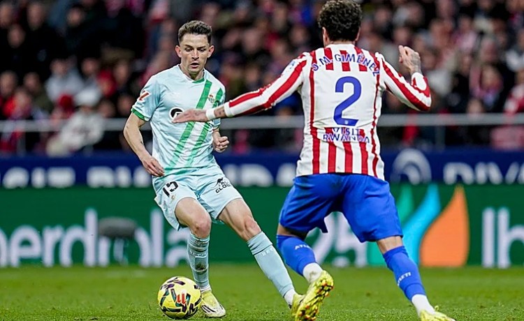 La emoción de Álvaro Fidalgo al estrenarse en LaLiga: «Un día que voy a recordar siempre» La emoción de Álvaro Fidalgo al estrenarse en LaLiga: «Un día que voy a recordar siempre»