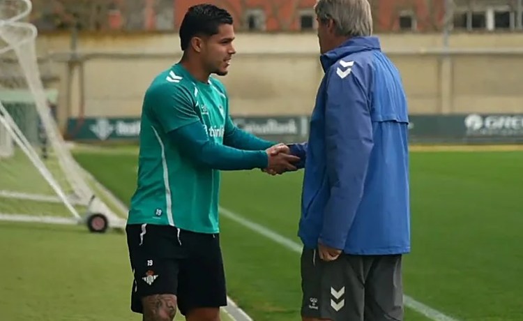 Cucho, a Pellegrini y compañeros: «Estoy ya, ‘daddy’ vuelve» Cucho, a Pellegrini y compañeros: «Estoy ya, ‘daddy’ vuelve»