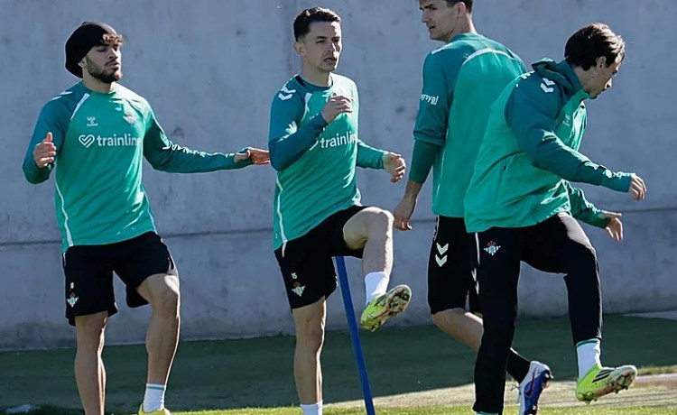 El Betis ultima la preparación del duelo ante el Rayo Vallecano El Betis ultima la preparación del duelo ante el Rayo Vallecano