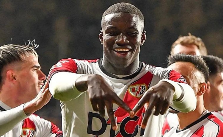 El Betis, pendiente de los 25 partidos de Mendy y de la permanencia del Rayo El Betis, pendiente de los 25 partidos de Mendy y de la permanencia del Rayo