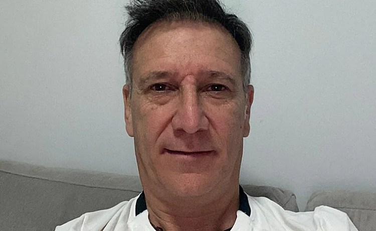 Alfonso Pérez Muñoz : «Un día vendamos a Oliveira como una momia y lo paseamos» Alfonso Pérez Muñoz : «Un día vendamos a Oliveira como una momia y lo paseamos»