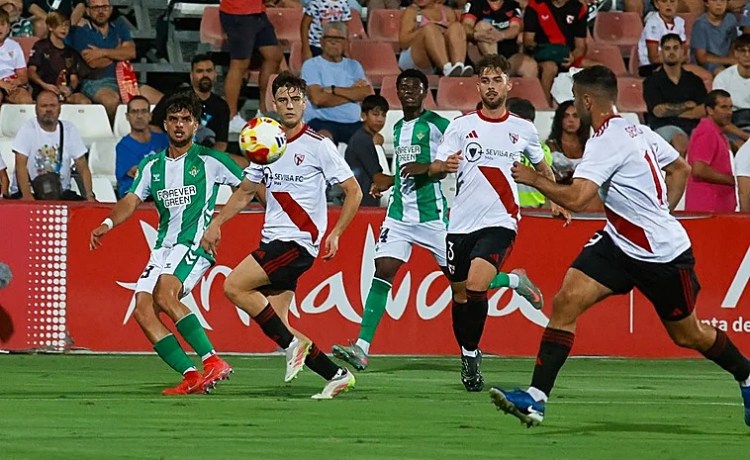 Betis Deportivo – Sevilla Atlético: horario y dónde ver un derbi por la honra y apurando la salvación Betis Deportivo – Sevilla Atlético: horario y dónde ver un derbi por la honra y apurando la salvación