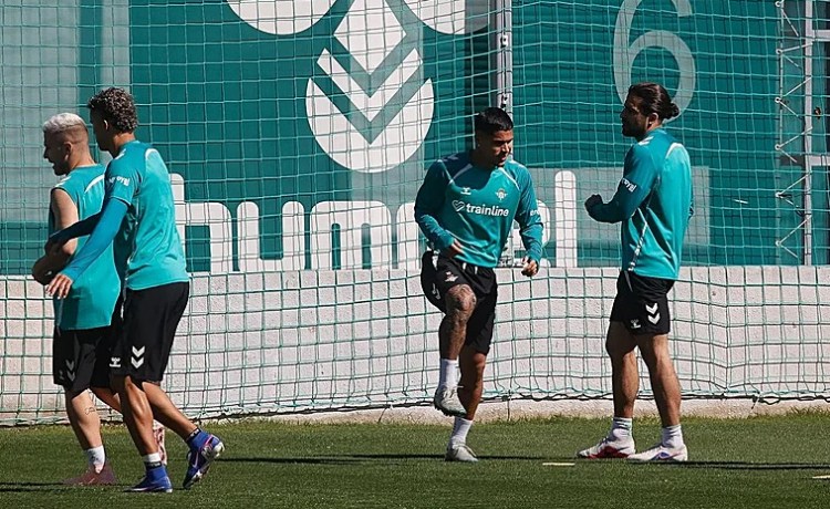 Alineaciones pobables del Betis – Panathinaikos de la UEFA Europa League 2025-2026: onces y banquillo de suplentes Alineaciones pobables del Betis – Panathinaikos de la UEFA Europa League 2025-2026: onces y banquillo de suplentes