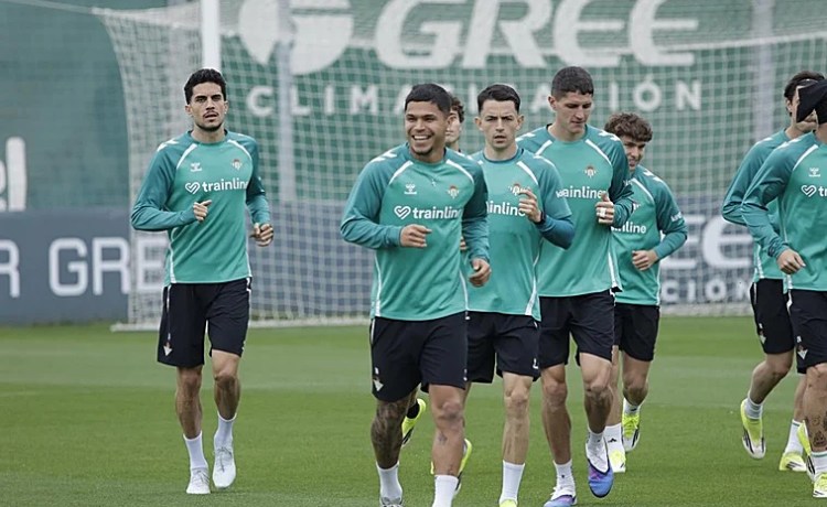 Amrabat entra en la convocatoria de 24 jugadores del Betis para visitar al Athletic Amrabat entra en la convocatoria de 24 jugadores del Betis para visitar al Athletic