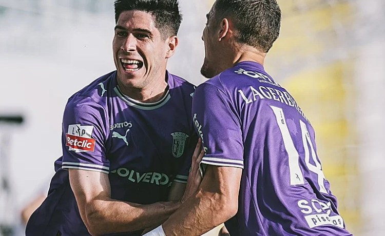 El Braga se activa con el ‘Toro’ Navarro antes de recibir al Betis El Braga se activa con el ‘Toro’ Navarro antes de recibir al Betis