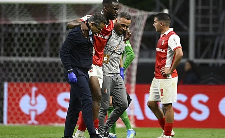 Niakaté y Rodrigues tienen lesiones importantes y no jugarán con el Braga la vuelta ante el Betis Niakaté y Rodrigues tienen lesiones importantes y no jugarán con el Braga la vuelta ante el Betis