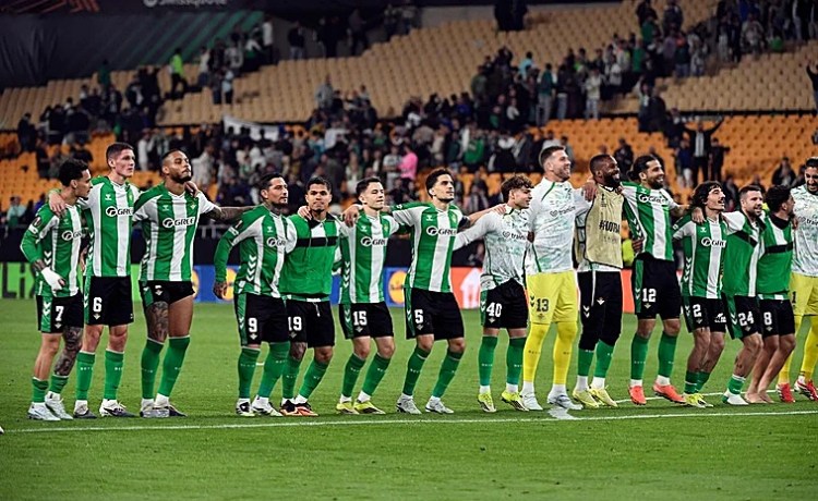 El Betis supera las 53.000 localidades vendidas entre activaciones y entradas para el duelo ante el Braga El Betis supera las 53.000 localidades vendidas entre activaciones y entradas para el duelo ante el Braga