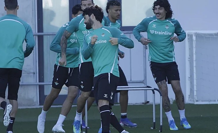 Pendientes de Isco a 48 horas del Braga-Betis Pendientes de Isco a 48 horas del Braga-Betis