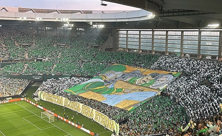 «Vuestra gloria será eterna», el tifo del Betis para el partido ante el Braga «Vuestra gloria será eterna», el tifo del Betis para el partido ante el Braga