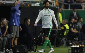 La tensión de Isco siguiendo la derrota del Betis con el Braga La tensión de Isco siguiendo la derrota del Betis con el Braga