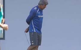 Pellegrini: «La eliminación ante el Braga es una herida que tardará en cicatrizar» Pellegrini: «La eliminación ante el Braga es una herida que tardará en cicatrizar»