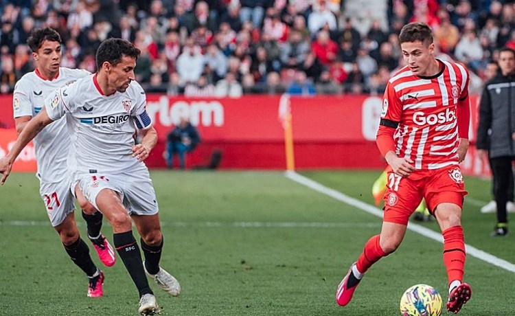 El recuerdo de Montilivi para intentar rescatar a Rodrigo Riquelme El recuerdo de Montilivi para intentar rescatar a Rodrigo Riquelme