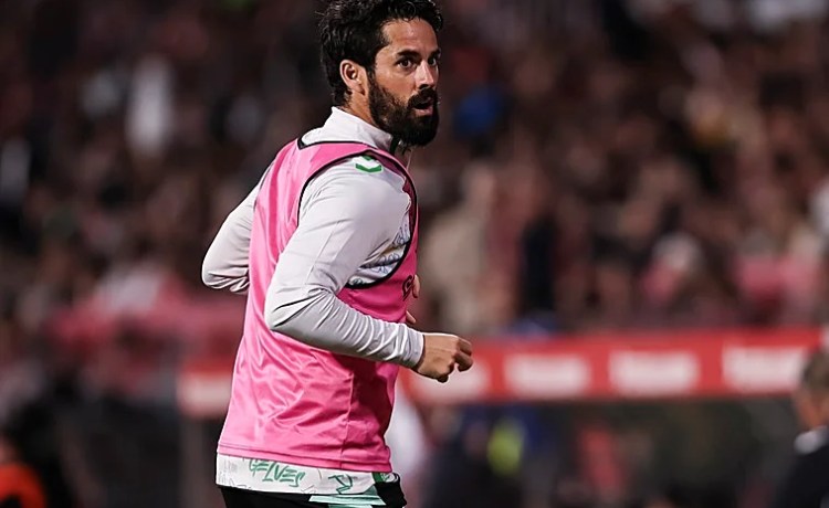 Isco: «Me dijeron que no sabían si podía volver a jugar al fútbol después de la lesión que tuve» Isco: «Me dijeron que no sabían si podía volver a jugar al fútbol después de la lesión que tuve»