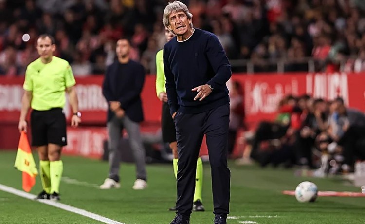 Pellegrini: «Cuando uno queda eliminado de Europa, hay que mirar a LaLiga» Pellegrini: «Cuando uno queda eliminado de Europa, hay que mirar a LaLiga»