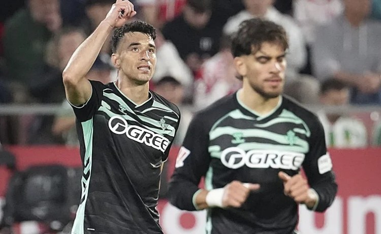 Marc Roca vuelve a ver portería con el Betis Marc Roca vuelve a ver portería con el Betis