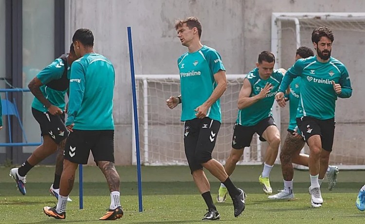 Diego Llorente regresa y el Cucho está listo para el Betis – Real Madrid Diego Llorente regresa y el Cucho está listo para el Betis – Real Madrid