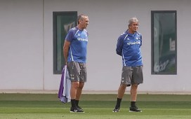 Pellegrini pone en valor su trabajo en el Betis: «Seis años seguidos en Europa sólo lo hacen Madrid, Barcelona y Atlético» Pellegrini pone en valor su trabajo en el Betis: «Seis años seguidos en Europa sólo lo hacen Madrid, Barcelona y Atlético»