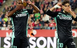 Pellegrini, sobre el cambio de delantero: «Jugamos demasiados partidos seguidos y hay que rotar; Cucho tiene una rodilla molestándolo» Pellegrini, sobre el cambio de delantero: «Jugamos demasiados partidos seguidos y hay que rotar; Cucho tiene una rodilla molestándolo»