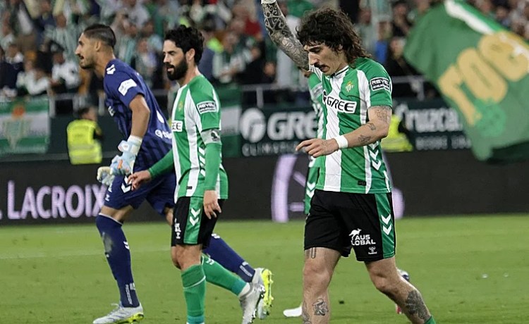 Los otros estadios en los que el Betis se sigue jugando la quinta plaza Los otros estadios en los que el Betis se sigue jugando la quinta plaza