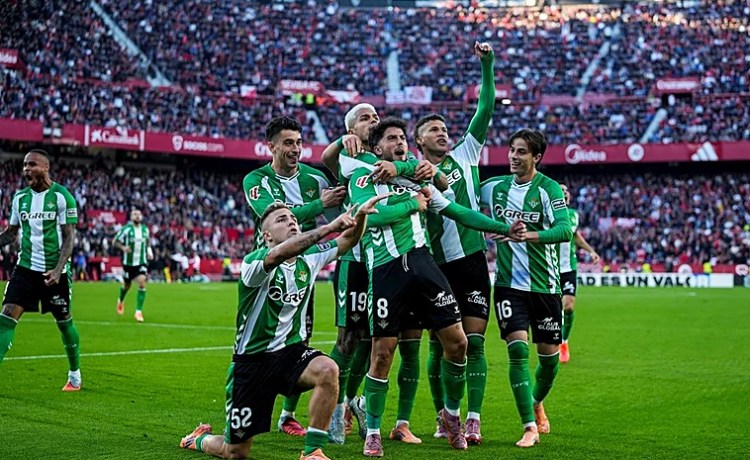 El Betis enlaza su cuarta temporada finalizando LaLiga por delante del Sevilla El Betis enlaza su cuarta temporada finalizando LaLiga por delante del Sevilla