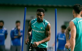 Assane Diao visita a sus antiguos compañeros y Junior vuelve al grupo Assane Diao visita a sus antiguos compañeros y Junior vuelve al grupo