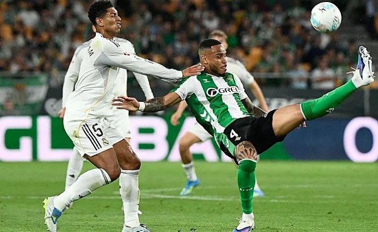 Natan, Fornals y Antony, candidatos a formar parte del mejor equipo de LaLiga Natan, Fornals y Antony, candidatos a formar parte del mejor equipo de LaLiga